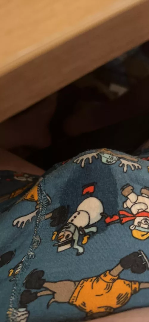 Talking to twinks online made me leak through my pants. Anyone else basically make their own lube?