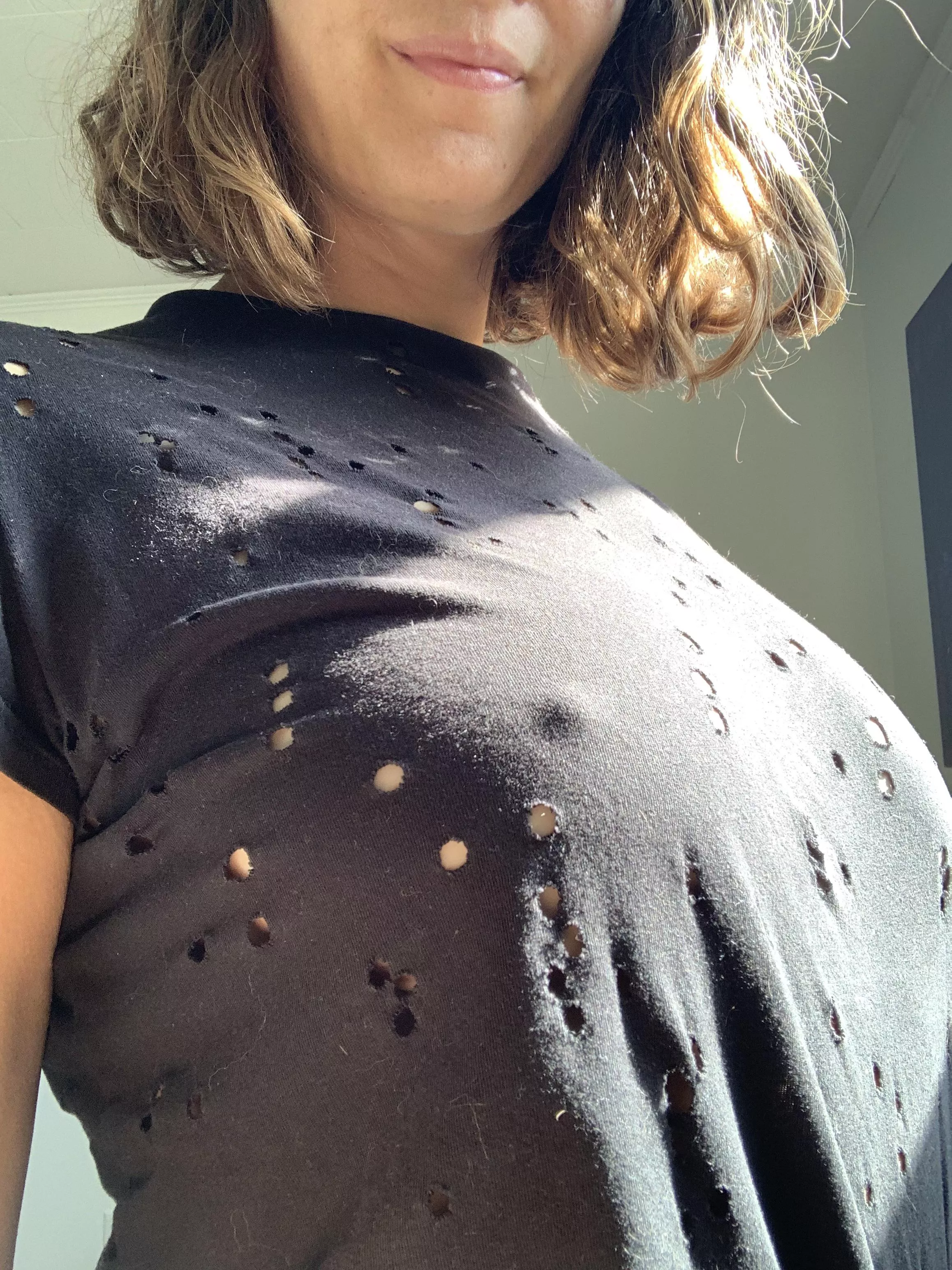 Whoever designed this shirt surely didn’t want it worn with a bra