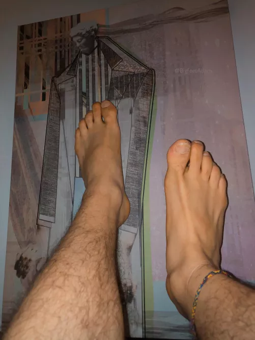 Woke up horny af. Who’s wants to be chocked with one of these while licking the other?