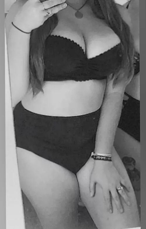 worthy of a tribute? 🍆👀 I sure hope so 😋