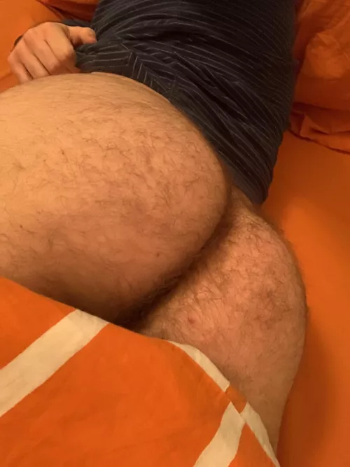 24 in shape bottom bro with a big furry bubble butt. 😛DM me