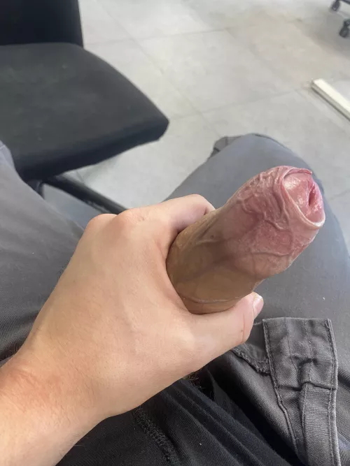 Almost get caught jerking off in the controlroom🙊