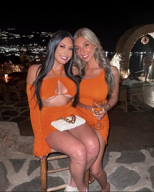 Blonde is actually stacked too