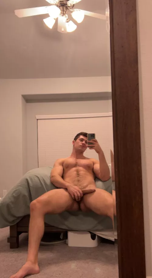 Come sit on daddy’s lap 😈