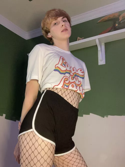 Just got my new fishnets 💓🐟