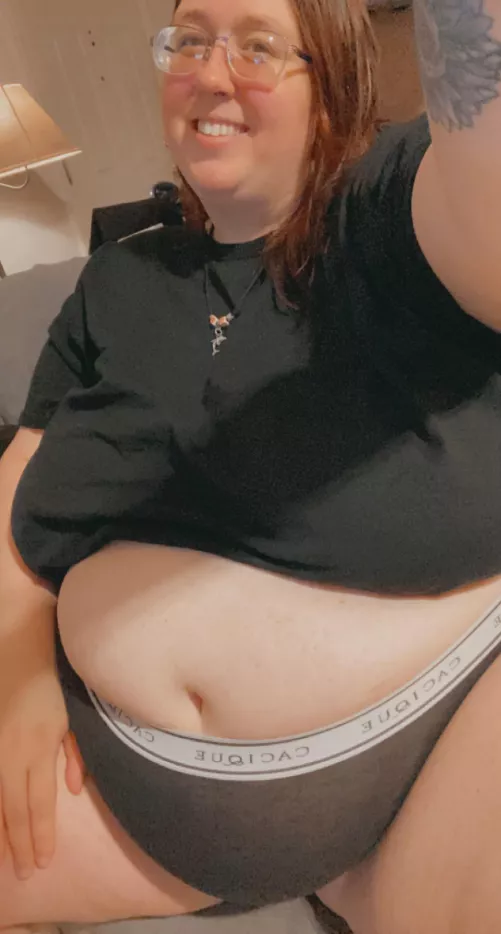 let me sit on your face, i’ll let you eat me i promise 💦