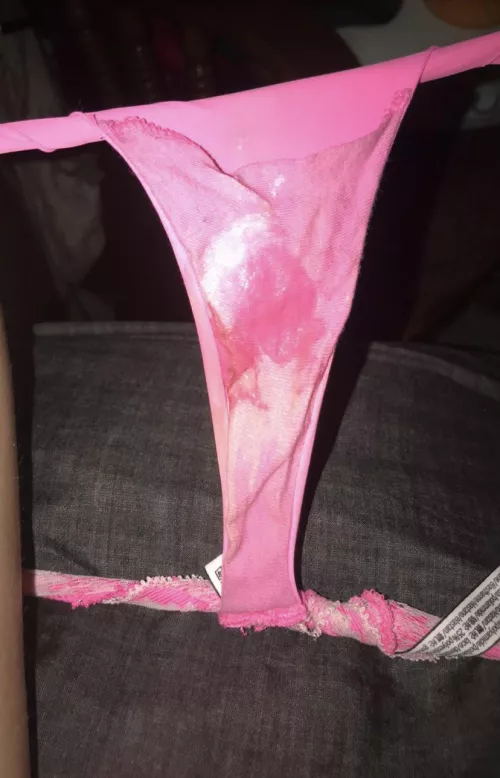 [Selling] Want your panties to look like this? 😏 Good girl selling smelly stinky panties just for you💖🥰