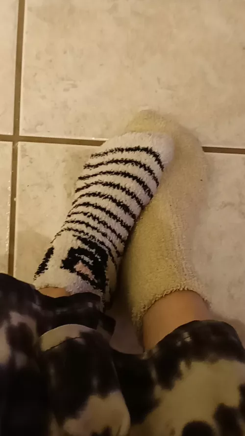 Soft and cozy and I sweat so much today! You can smell them for yourself if you want to! 😘