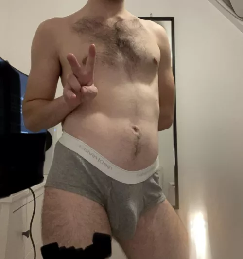 Thanks mum for the briefs came in a pack of three black , grey and white! :3