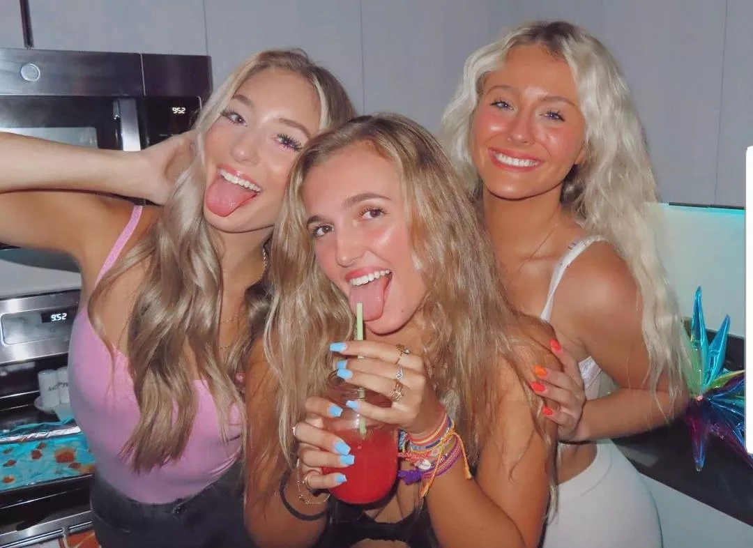 👅