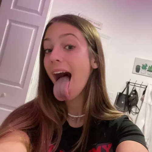 Anyone wanna trib her?