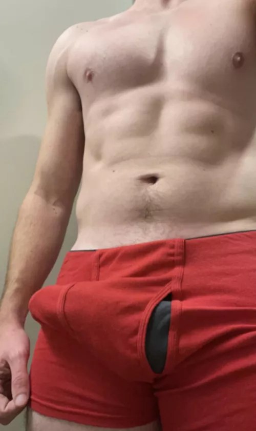 can’t decide if I’m craving head or if I just wanna pound a cutie’s ass rn