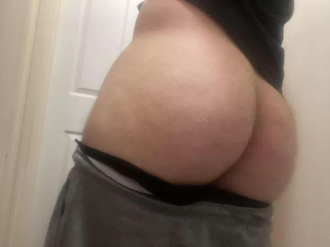 Even as a man my ass is fatter than most girls 😂