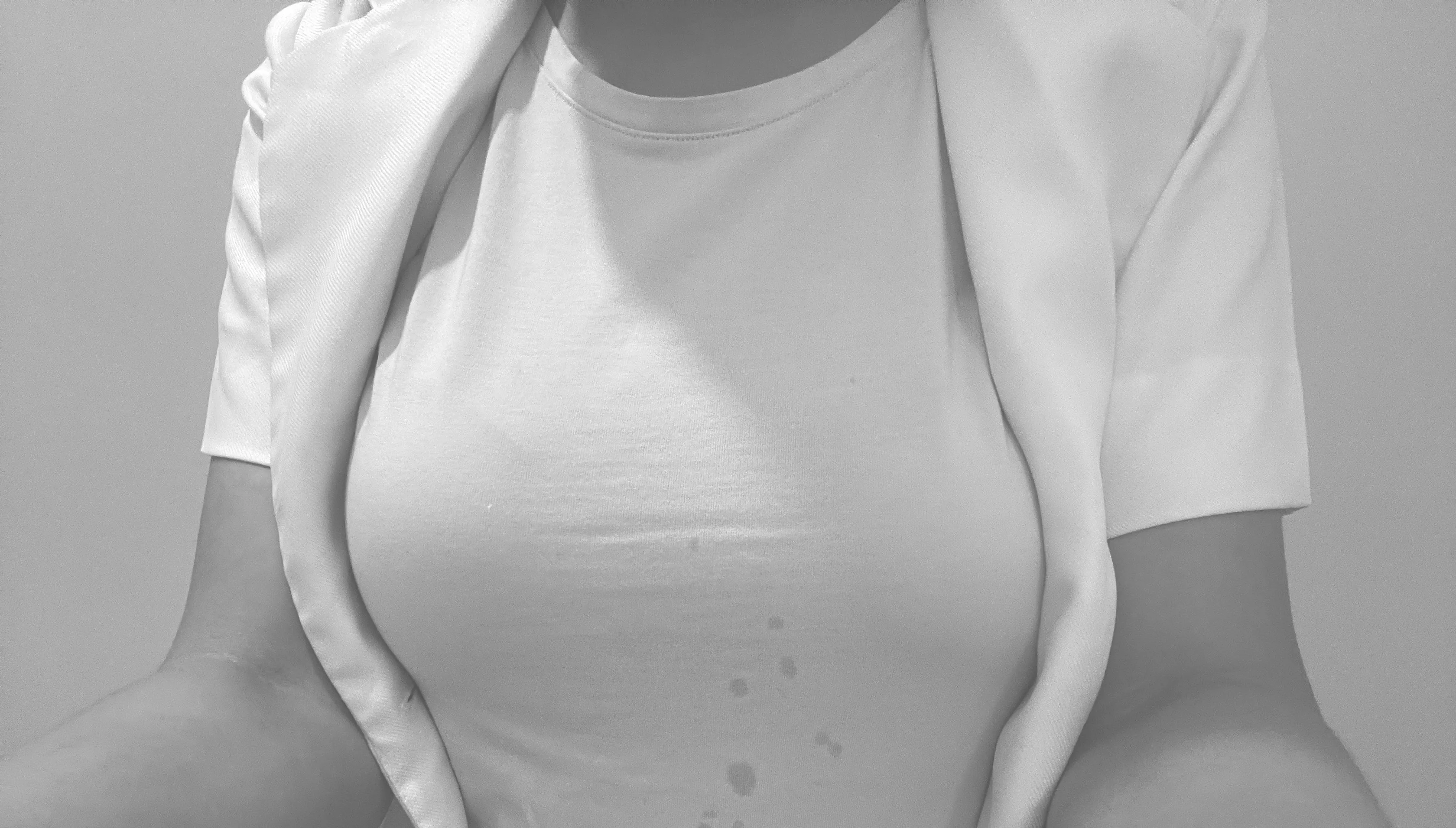 (F)
