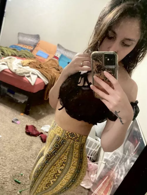 My room is kinda messy but I just love my leggings 😅