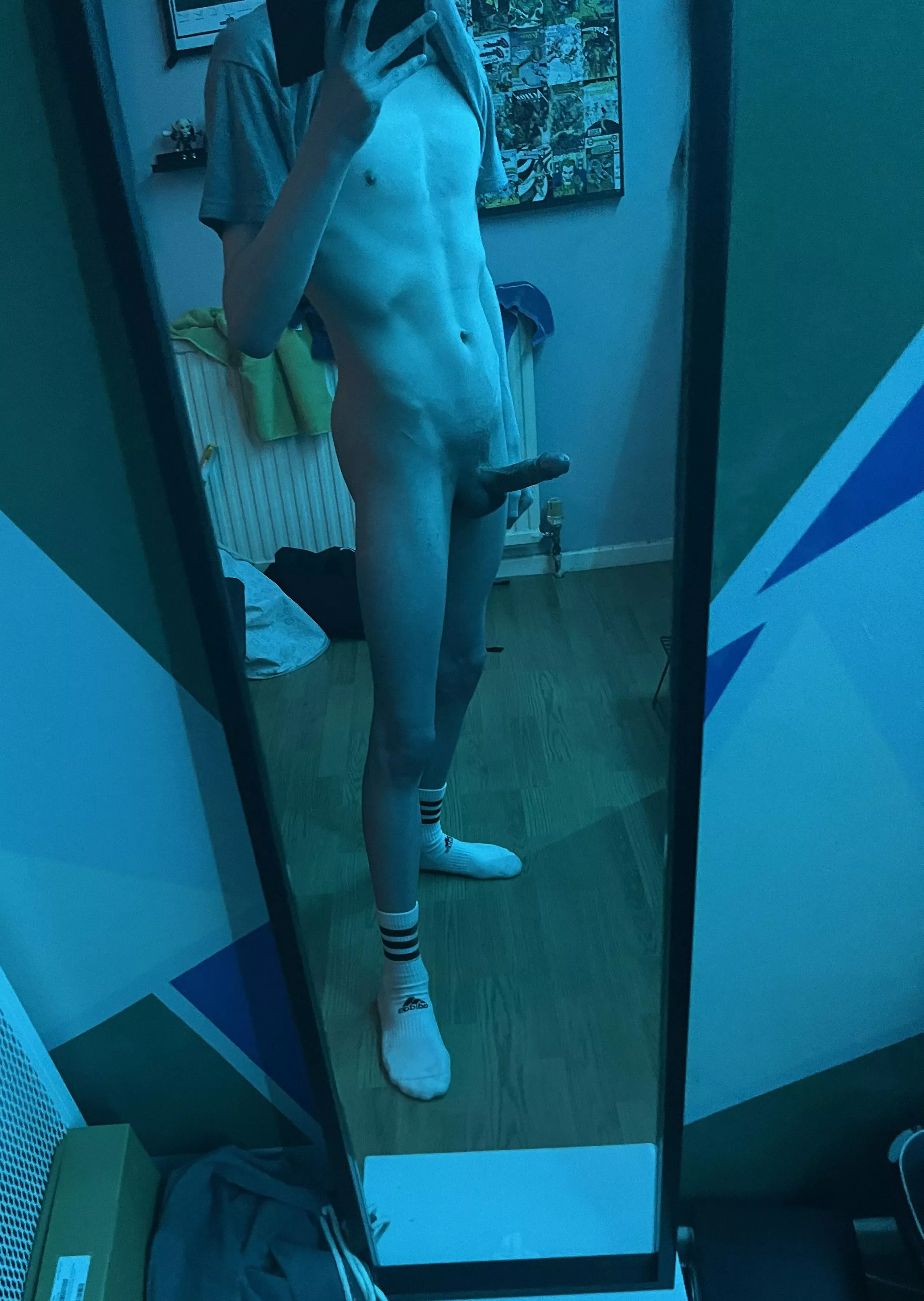 😁