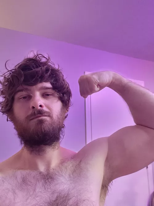 About to shower 😈💪