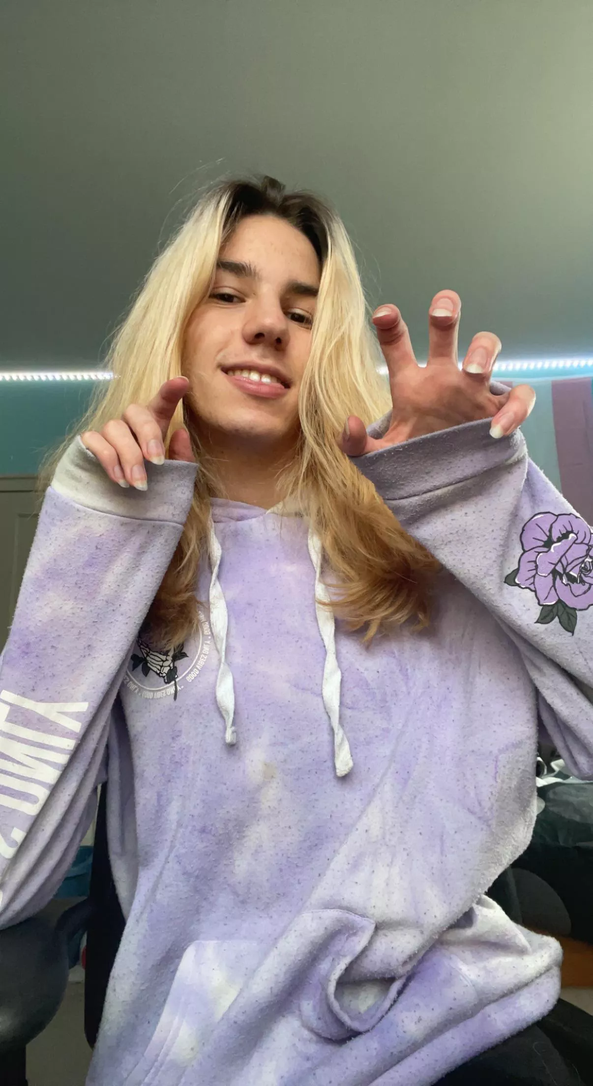 Feeling cute >:3