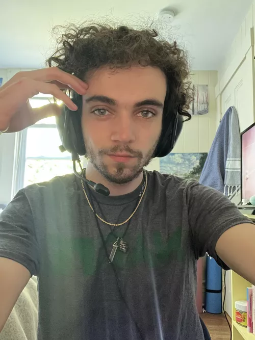 First couple nights off in weeks and I’m already going stir crazy! Send gaming buddies ASAP