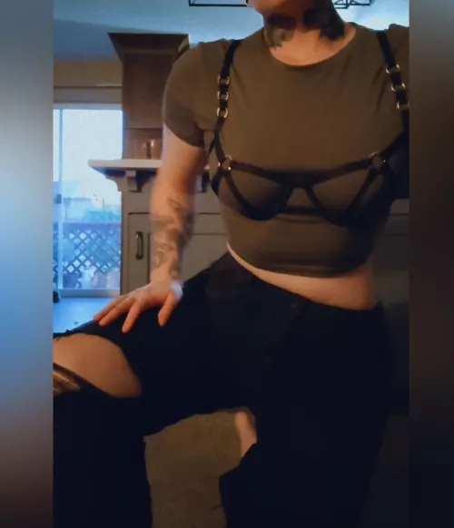 If you behave, I might post some photos without the crop top underneath 😘