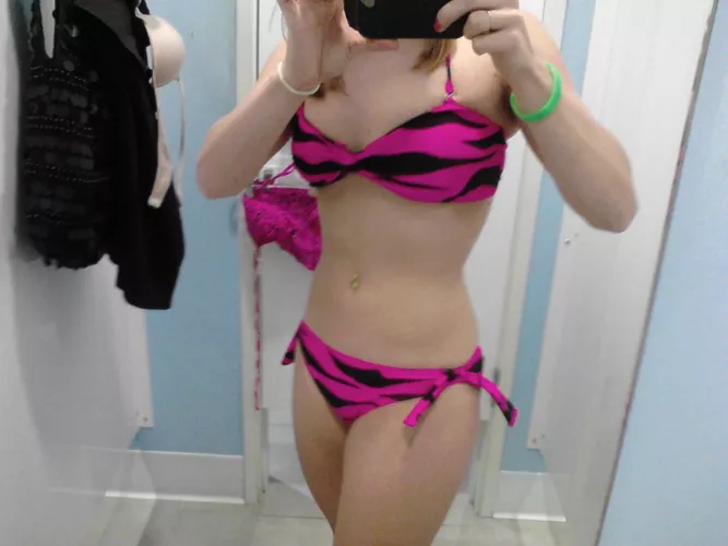 Looking for tributes to my wife. Ericjame on kik if you’re interested.