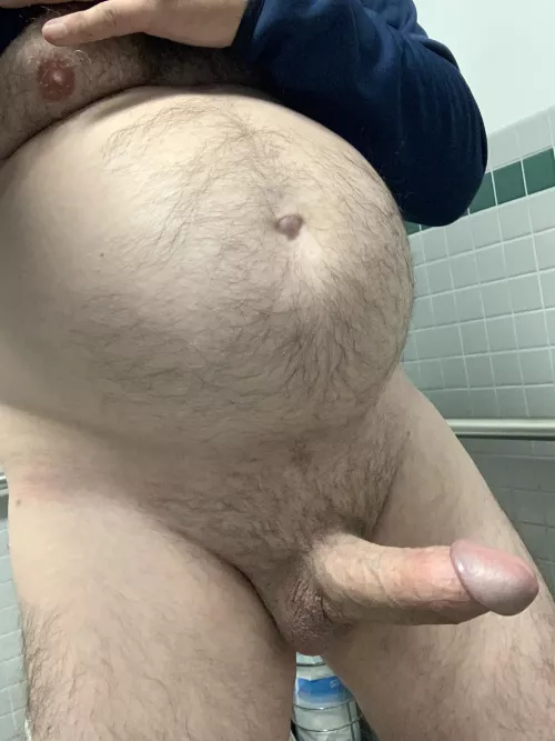 Quick bathroom break 😁