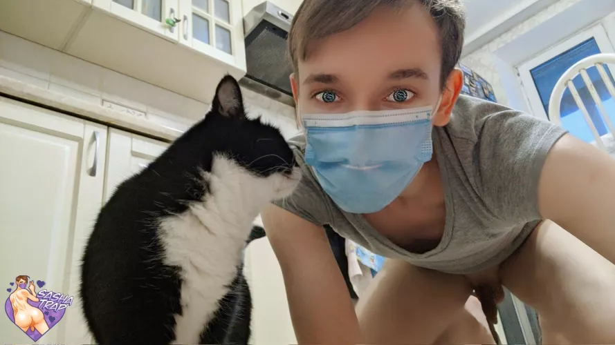 Seeking a daddy to feminize my [18 yo] body🌸