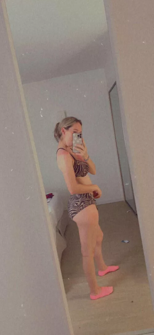 Tell me what you wanna do to my 18 yo wap