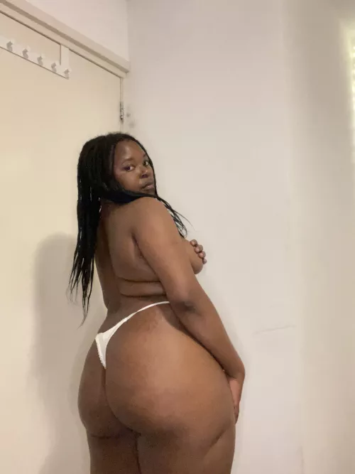 That's what I'm wearing under my outfits as a charwoman🤪