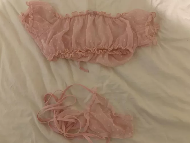 18 F redhead…new little outfit to cover my private parts hehe🙈💕🍑. please treat me like shit 💋 -little red