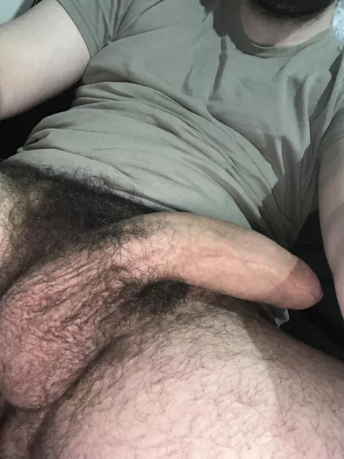 24M. England. 6ft3. Alpha. Check me out 😈💦 Dms open