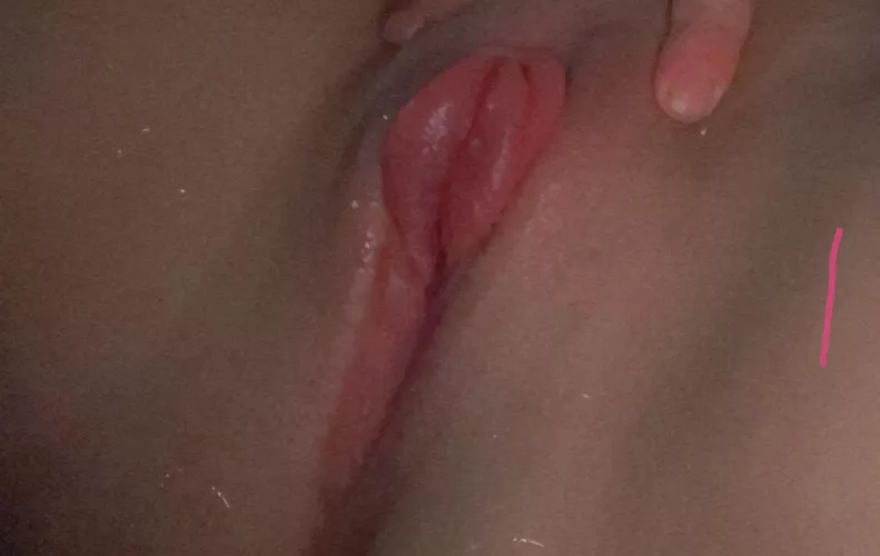 Been pumping and pausing for 2 hours now.. i want it to get bigger and bigger😋 how long should i keep the pump on this time?😳 be harsh on me