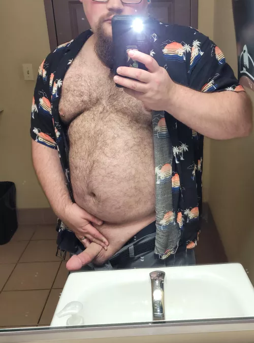 Good old fashioned at work dick pic😈🔥, what would you do if you walked in and saw me like this😊