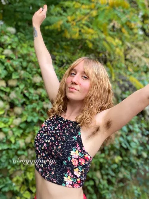 Happy and hairy 🌞