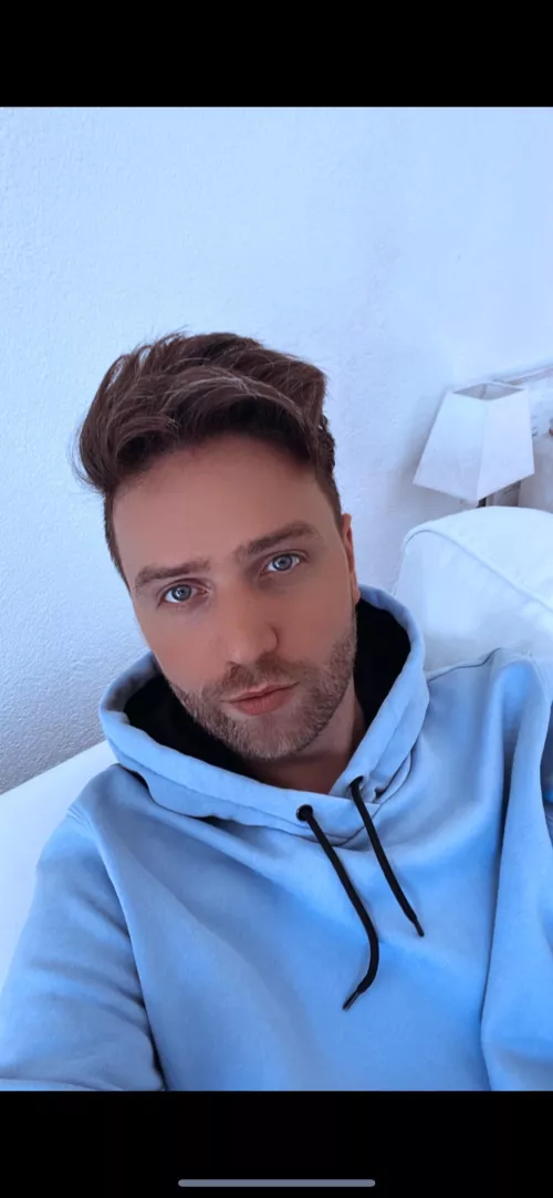 Happy Friday 💙✨