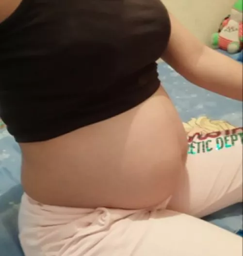 Hi daddy come join me in my pregnancy I'm very hot