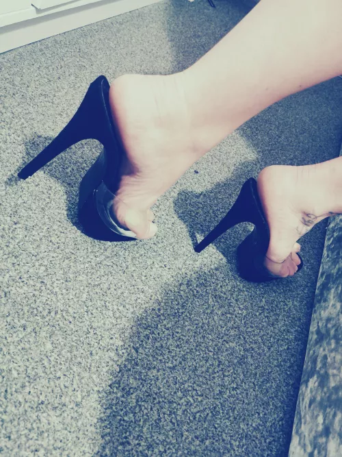 My clear top mules soon got covered 💦🌶️