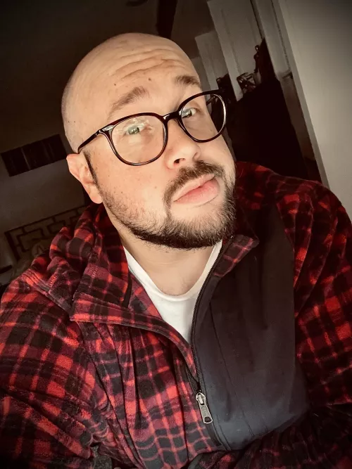 Shaved my head for the first time on a whim. Does it suit me? I’m thinking no so far.