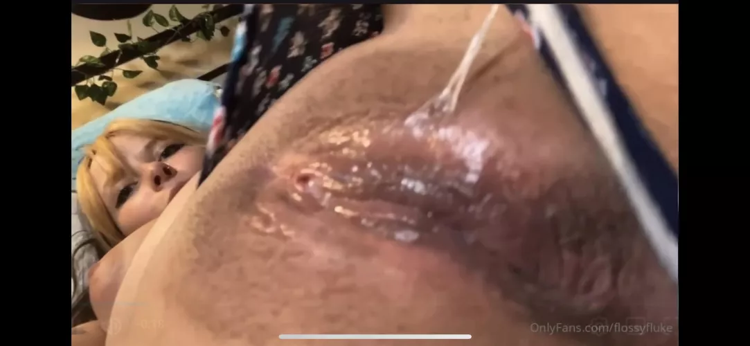 This is just how I wake up 😘😏