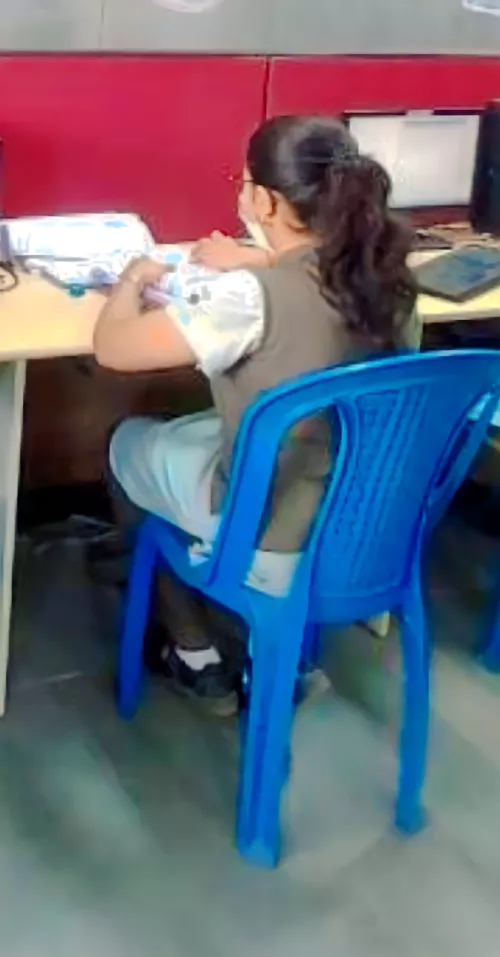 Who needs high res pics when you've got back views of beautiful schoolgirl ponytails?😍🥵