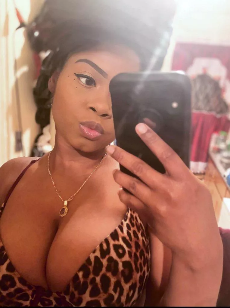 🤩🍈🍈🤎