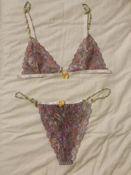 18 F redhead🙈💕🧸 putting this on soon 🙈💕