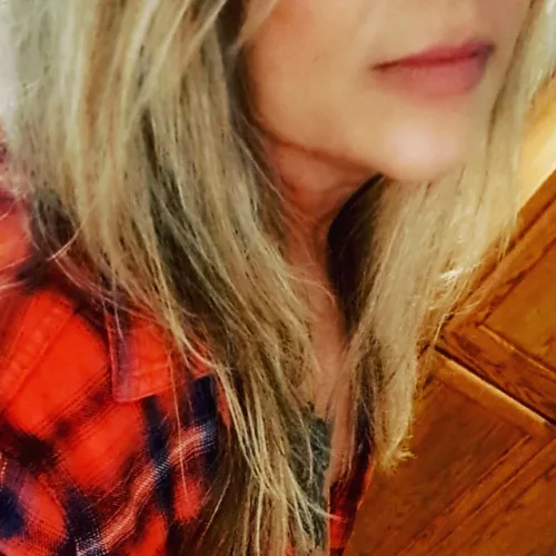49F milf lips👅💋