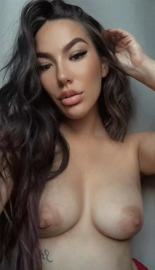 Arrow up if you want see my preggo belly😈