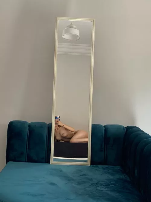 (f)18 Received lots of love yesterday it made me really horny!