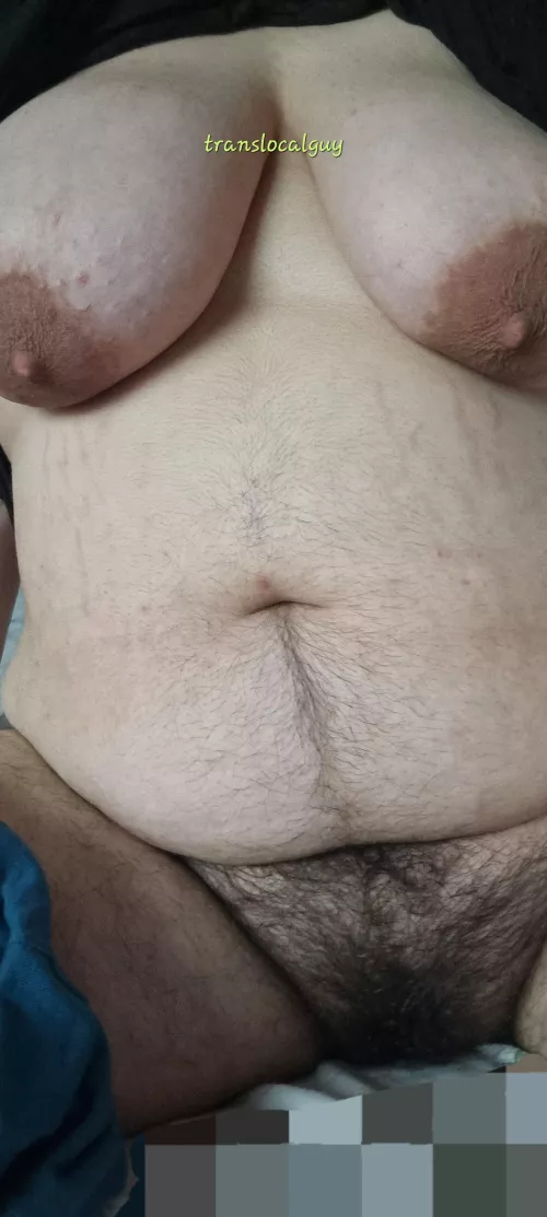 (he/him) I like being curvy so much 🥰