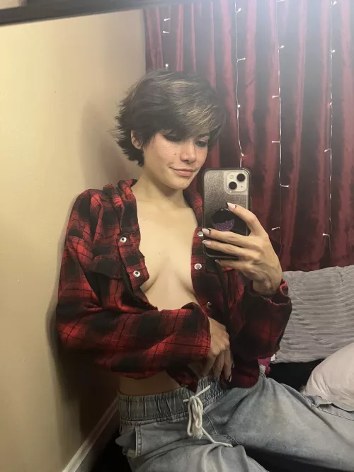 leave a stinky shirt for me before u go🖤