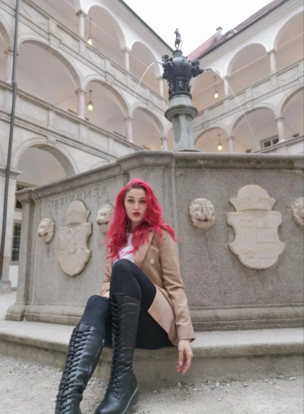 Long legs ❤️ (F22)