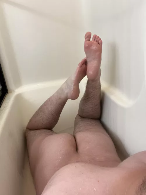 Need a bear to clap this cub’s cheeks😘