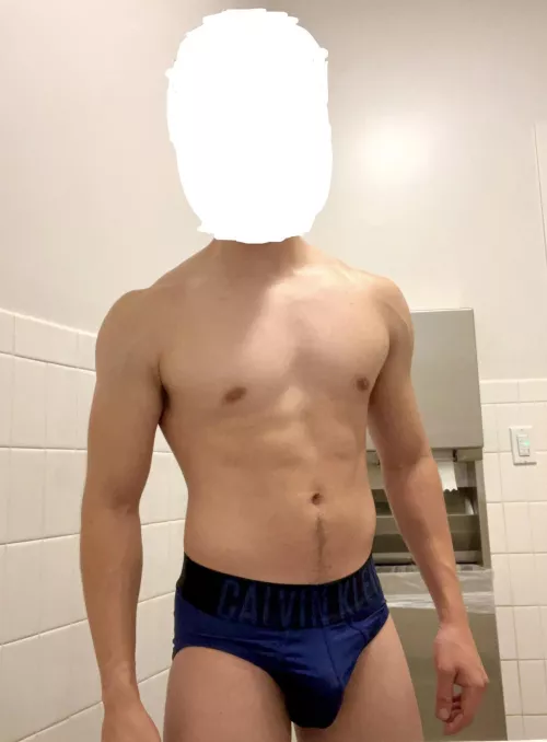 Post mid day workout in the locker room